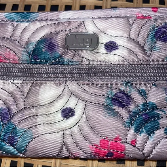 Lug Flipper Jewelry Clutch - Picture 2 of 9